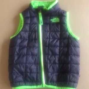Infant The North Face thermoball Eco vest 18-24m